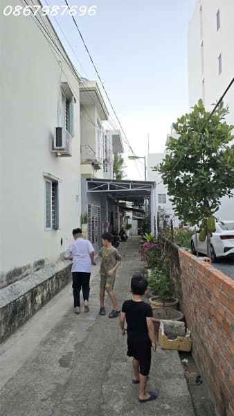 Giảm giá 500tr bán gấp nhà góc 2 MT Võ Nguyên Giáp Nha Trang, 3PN 4WC sổ hồng, vị trí KD, giá 7.3tỷ