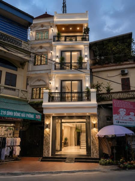 BÁN NHÀ 4 TẦNG TUYẾN 2 NGÔ GIA TỰ – FULL NỘI THẤT