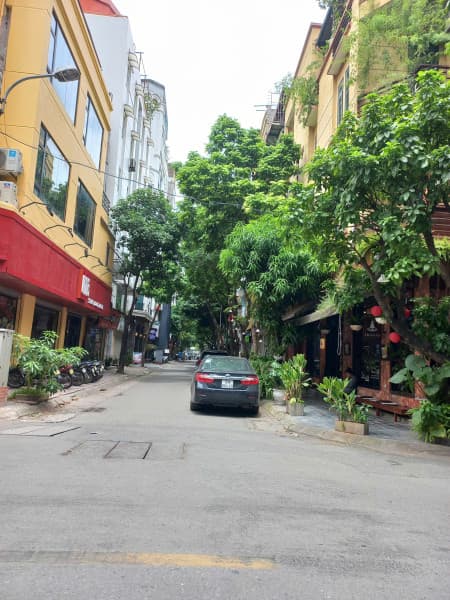 BÁN NHÀ ĐỖ QUANG, PHÂN LÔ VỈA HÈ, 8 TẦNG THANG MÁY, KINH DOANH, VĂN PHÒNG, NHỈNH 30 TỶ